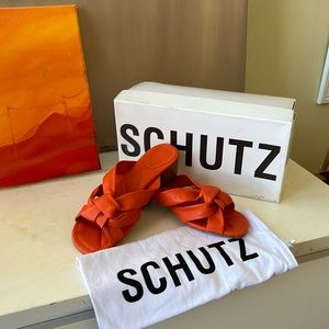 Schutz brand new leather sandals